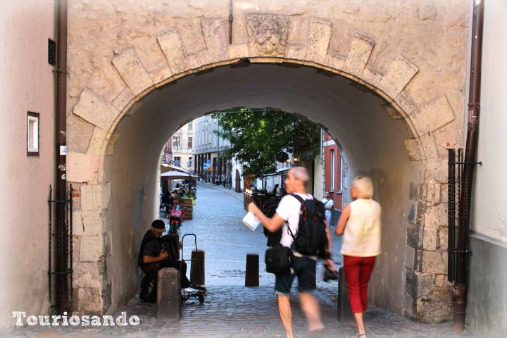 Il centro storico di Riga tra favole, leggende e canzoni