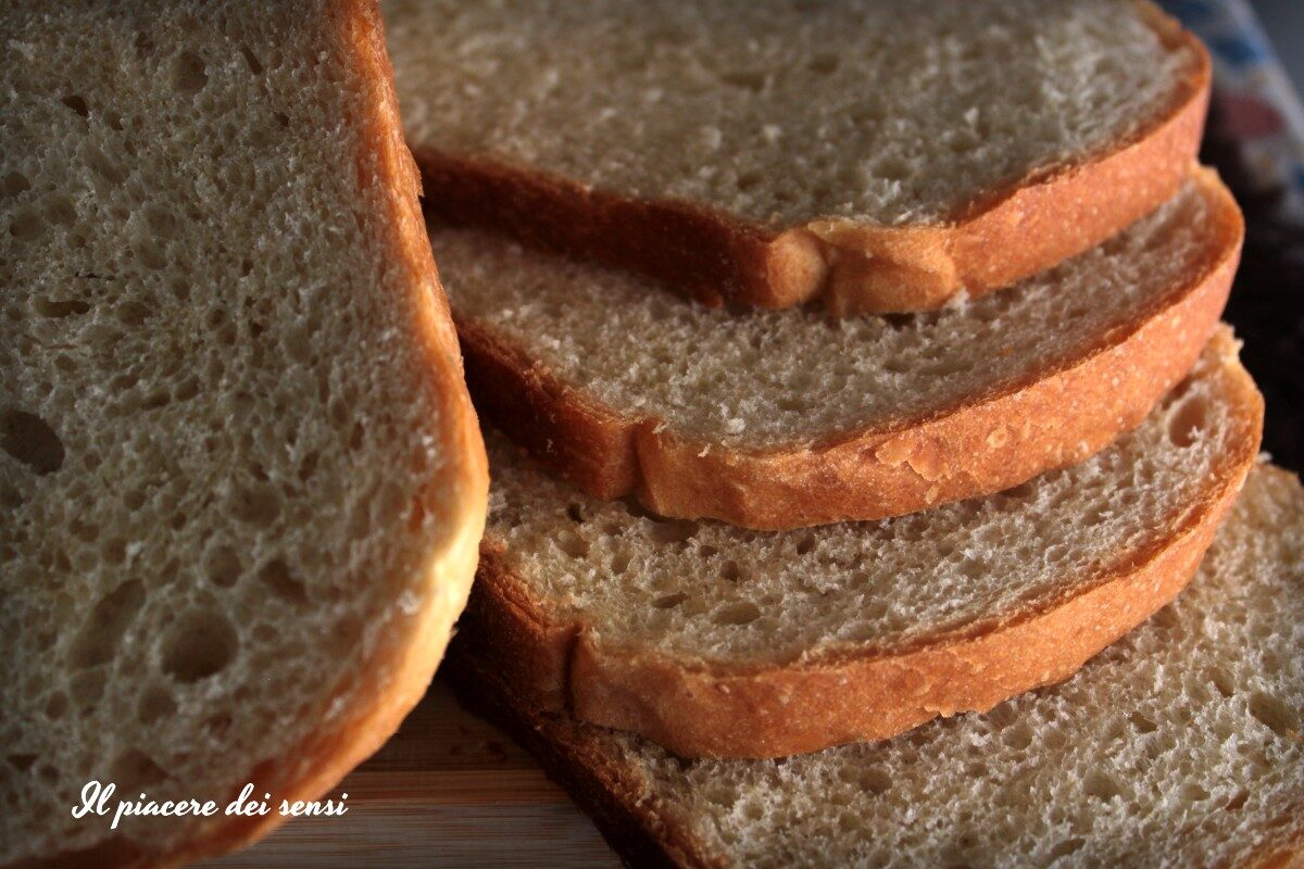 Pan brioche senza burro con la macchina del pane